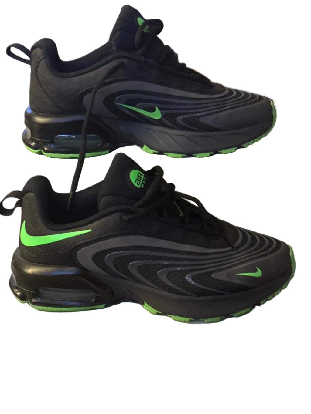 Nike Air Max Fire — Unisex Size 6 | Black | Gently Worn