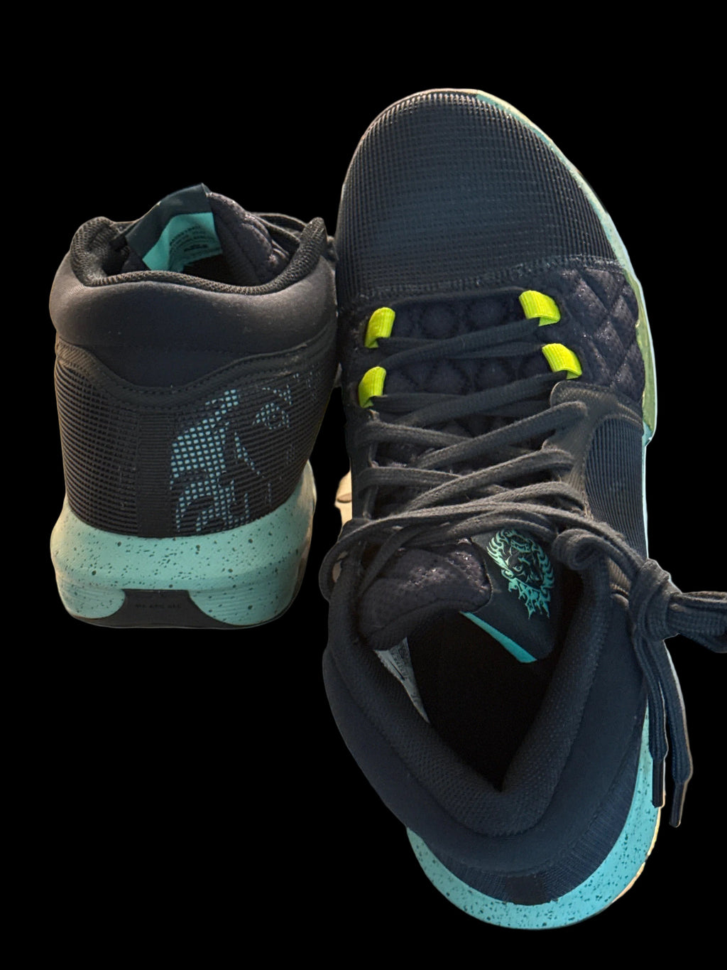 Nike LeBron Witness 8